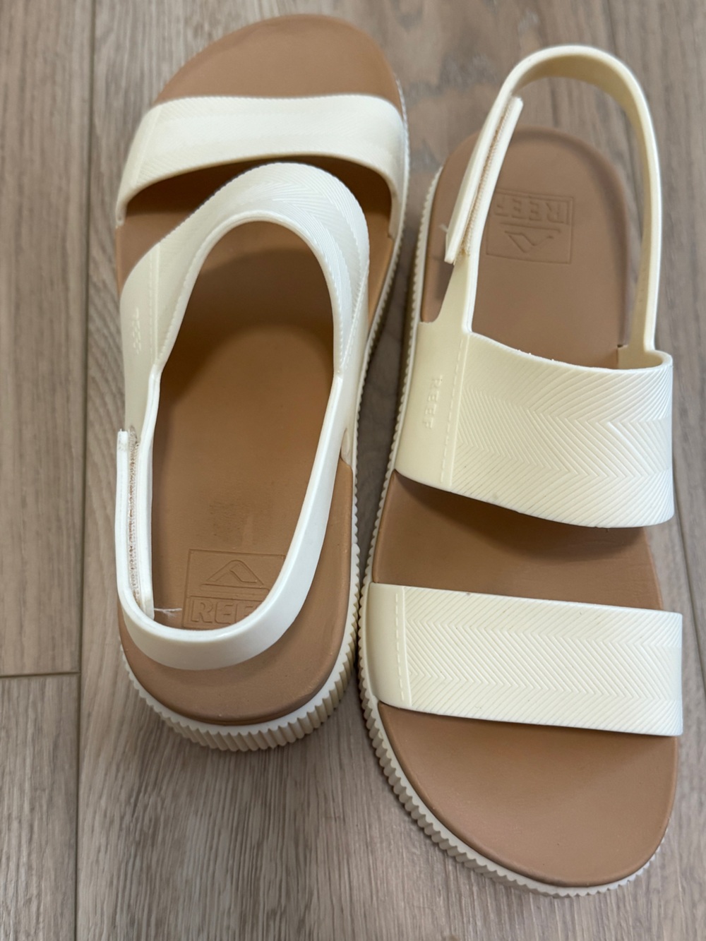 The Reef Water Vista Higher Women's Platform Sandals in Cloud Sz. 9 - Picture 2 of 14